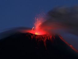 Las operaciones aéreas se efectuarán en dos periodos. En la imagen, el volcán Tungurahua. EFE /