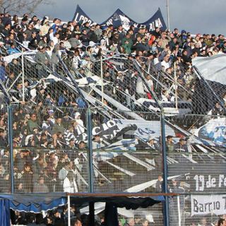 Equipos con fanáticos conflictivos jugarán sin público