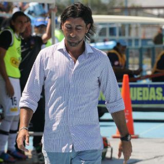 Técnico del Iquique es despedido tras recibir amenazas