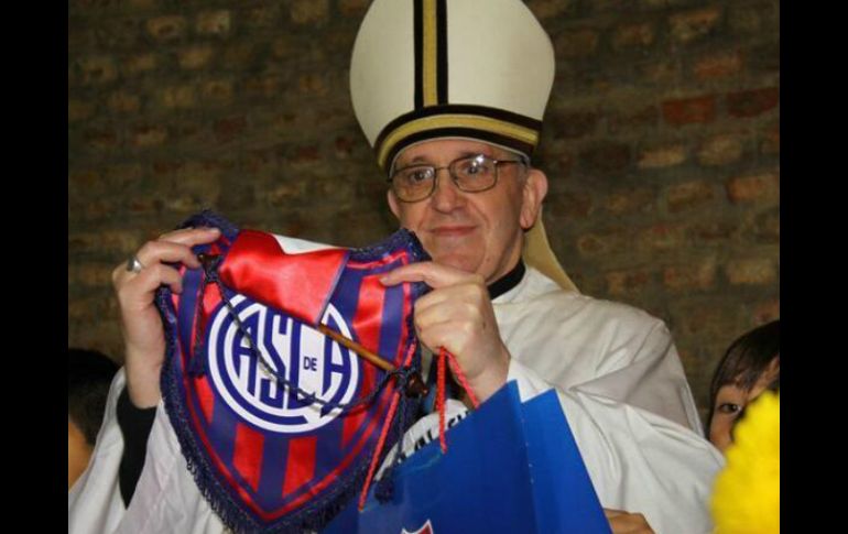 El nuevo 'Sucesor de Pedro' ha declarado ser fanático del balompié de su país. ESPECIAL /