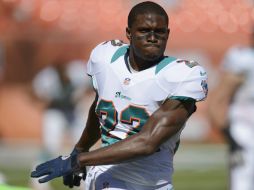 Bush acarreó para 986 yardas el año pasado con Miami. AP /