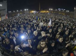 Aspecto de la Plaza de San Pedro al momento en que el Papa Francisco, ofició su primer mensaje. NTX /