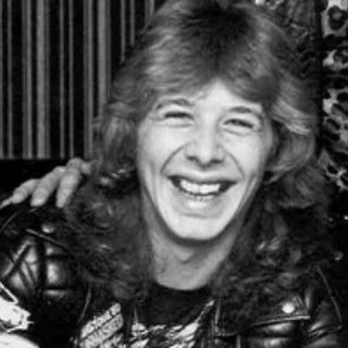 Muere Clive Burr, ex baterista de Iron Maiden