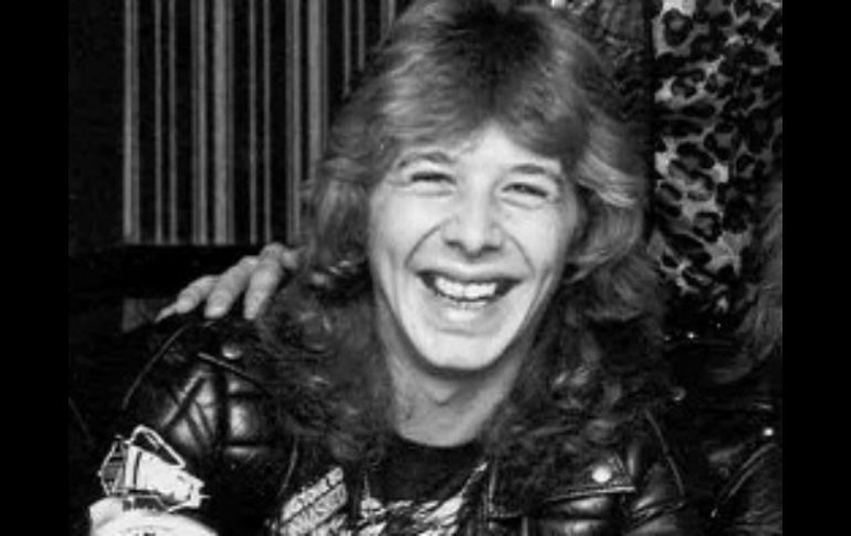 Burr estuvo tres años en la banda. ESPECIAL /