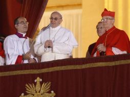 En Bergoglio se reconoce un carácter humilde, sencillo, y la dificultad para que dé una entrevista, aunque cercano a la gente. EFE /