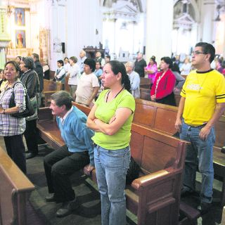 El Pontífice, pieza clave en la unión del mundo: ciudadanos