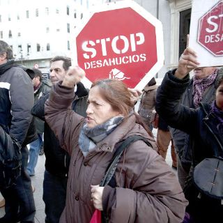 Fundéu BBVA: ''no pagar'' o ''dejar de pagar'', mejor que ''impagar''