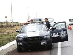 El incidente se desata cuando  policías le marcaron el alto al sujeto que viajaba en una motocicleta, sin placas de circulación. ARCHIVO /