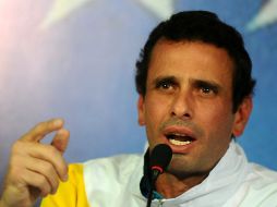 Capriles se compromete a no entregar al país a ''cualquier interés extranjero''. EFE /