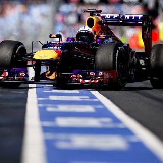 Vettel con el mejor tiempo en los segundos libres