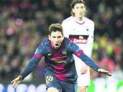 Lionel Messi encabeza al cuadro catalán, que aparece como el gran candidato al título según la prensa internacional y casas de apuesta. AFP /