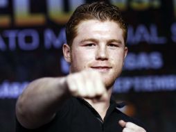 Saúl Alvarez escribe su propia historia en el boxeo. ARCHIVO /