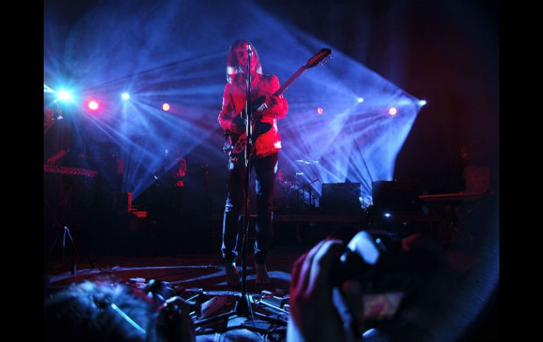 ''Elephant'', ''Feels Like We Only Go Backwards'' y ''Keep On Lying'' fue la triada que presentó en Guadalajara.  /