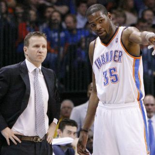 Los Thunder ganan sin problemas a los Magic