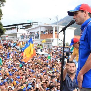 Capriles inicia campaña con visita a dos estados