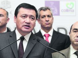Ahora es el secretario de Gobernación, Miguel Ángel Osorio, quien advierte a maestros que en reforma educativa no hay marcha atrás. EFE /