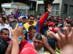 Nicolás Maduro visitó Catia, un barrio popular. EFE /