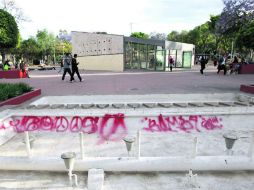 Una de las asignaturas pendientes de las autoridades municipales tapatías es mejorar las condiciones de seguridad en el ''Parque Rojo'' EL INFORMADOR /