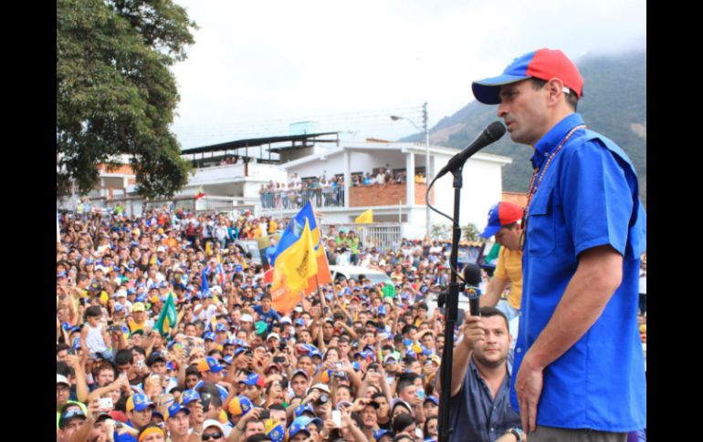 Capriles ya manifestó su voluntad de debatir con Maduro, quien puso como condición que el líder opositor se disculpara. EFE /