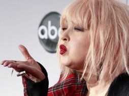 Escribir su primera obra musical fue como viajar en el tiempo para Cyndi Lauper. ARCHIVO /