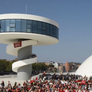 Ex director del Centro Niemeyer enfrenta demanda
