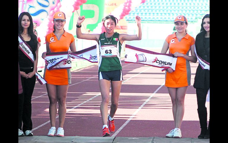 Campeona. La toluqueña Mayra Sánchez es la primera triunfadora en la nueva ruta del evento. EL INFORMADOR /