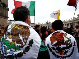 Cientos de mexicanos han seguido los primeros días del pontificado de Francisco en el Vaticano. NTX /