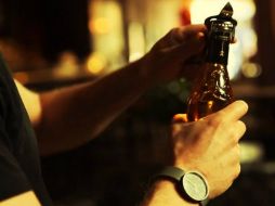 La bebida es producida a partir de la fermentación del zumo de manzana. ESPECIAL /