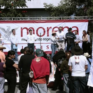 Morena convoca a debate sobre petróleo