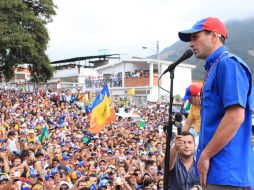 Según Nicolás Maduro funcionarios del Pentágono y la CIA tienen planes para asesinar al candidato opositor, Henrique Capriles (foto). EFE /