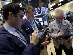 Sorprende el avance de Apple y el descenso de Facebook y Google. AP /