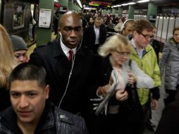 Se encuentra en uno de los pasos subterráneos de Times Square. AP /