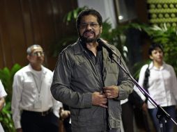 Luciano Marín Arango, alias ''Iván Márquez'', lee un comunicado de las FARC respecto al problema agrario. EFE /