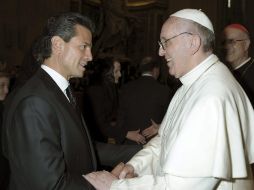 El Presidente Enrique Peña Nieto invita al Papa Francisco, de manera oficial, a visitar México. EFE /