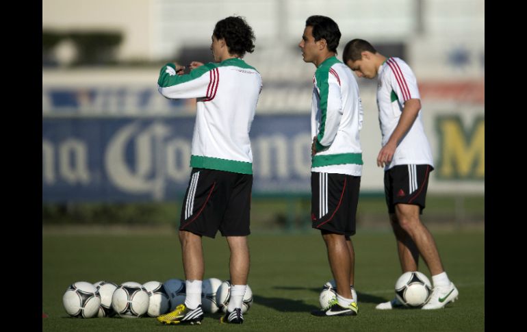 Jugadores como Guardado (i), Bravo (c) y Hernández tendrán que sacar un buen resultado. MEXSPORT /