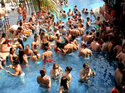 La presunta agresión sucede entre los ''springbreakers'' que visitan el puerto. ARCHIVO /