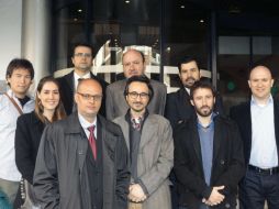 Los premiados acudieron hoy a visitar la sede central de la Agencia EFE en Madrid, donde se reunieron con un grupo de directivos. EFE /