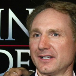 Dan Brown es nuevamente centro de la atención mediática