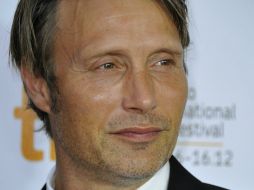 A Mads Mikkelsen no le falta trabajo; pero la televisión es la televisión. ARCHIVO /