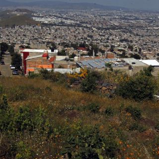 Vecinos obtienen amparo para detener obras en Cerro del Cuatro