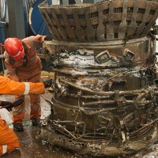 Fundador de Amazon recupera del mar los motores del Apollo 11