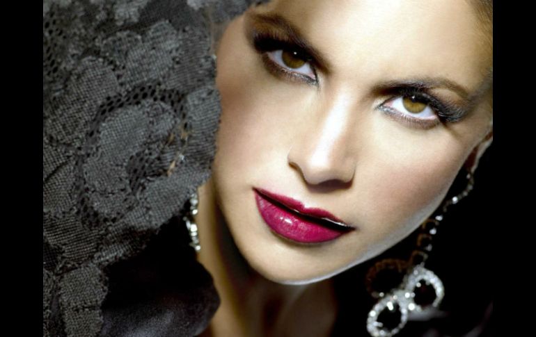 La actriz prepara su regreso a la música de la mano de una compañía internacional. ARCHIVO /