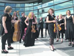 Para esta gira por México, la orquesta  viene encabezada por la primera violinista, Jaqueline Shave. ESPECIAL /