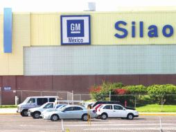 ¿Pequeñas? Con Calderón, parte de las aportaciones del Fondo Pyme fueron a grandes automotrices. EE  /