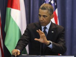 Barack Obama da una rueda de prensa tras la reunión mantenida con el presidente de la Autoridad Palestina. EFE /