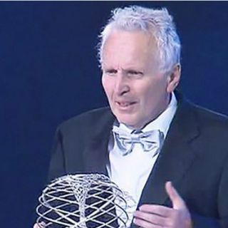 Físico ruso gana premio científico de tres millones de dólares