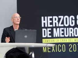 Jacques Herzog, compartiendo interesantes opiniones y conceptos sobre la arquitectura actual. NTX /