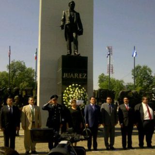 Aristóteles pide a los niños seguir el ejemplo de Juárez