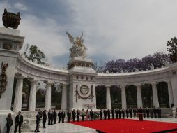 El Presidente Peña Nieto y otros funcionarios, en la ceremonia conmemorativa por el 207 aniversario del natalicio de Benito Juárez.  /