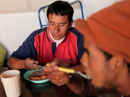 Hispanos residentes temen que se les nieguen los servicios del gobierno. ARCHIVO /